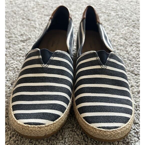 Clarks Womens Loafers Shoes Blue White Denim Striped Slip On Casual 9M Espadrill - Picture 2 of 11